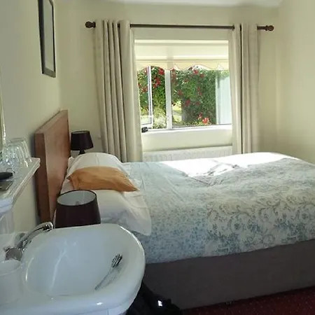 Castle View House 3*